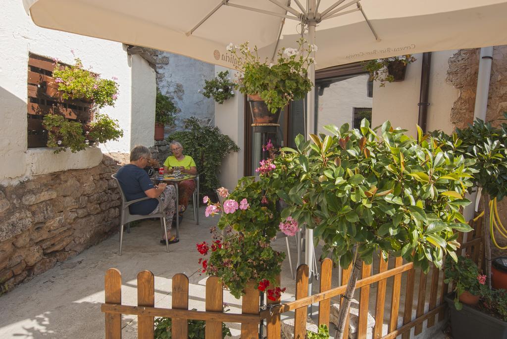 Hostal-Bar Restaurante "La Fuente" Rabe de las Calzadas Room photo